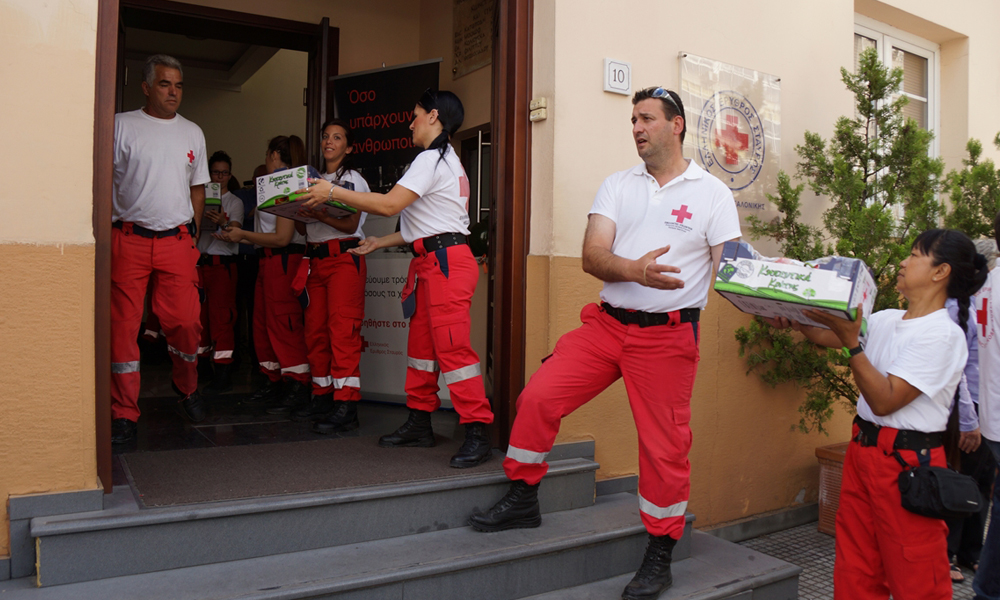 UHELLAS-2013-07-30-News-Network-Support-Red-Cross-11-INSIDE2